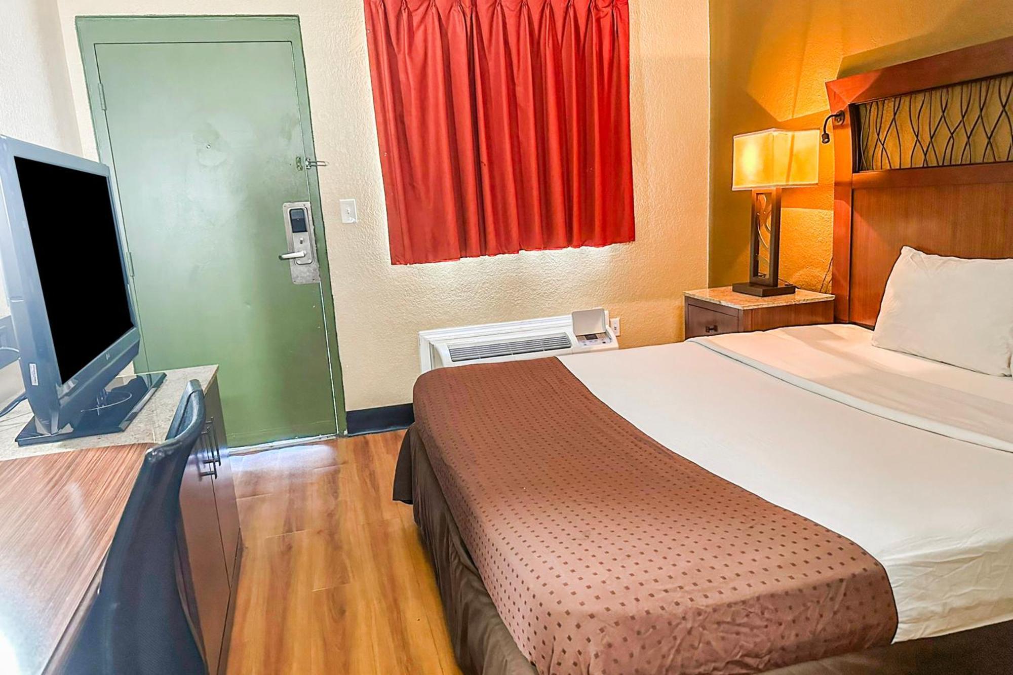 Oyo Hotel Mobile, Al I-65 At Airport Blvd Exterior photo