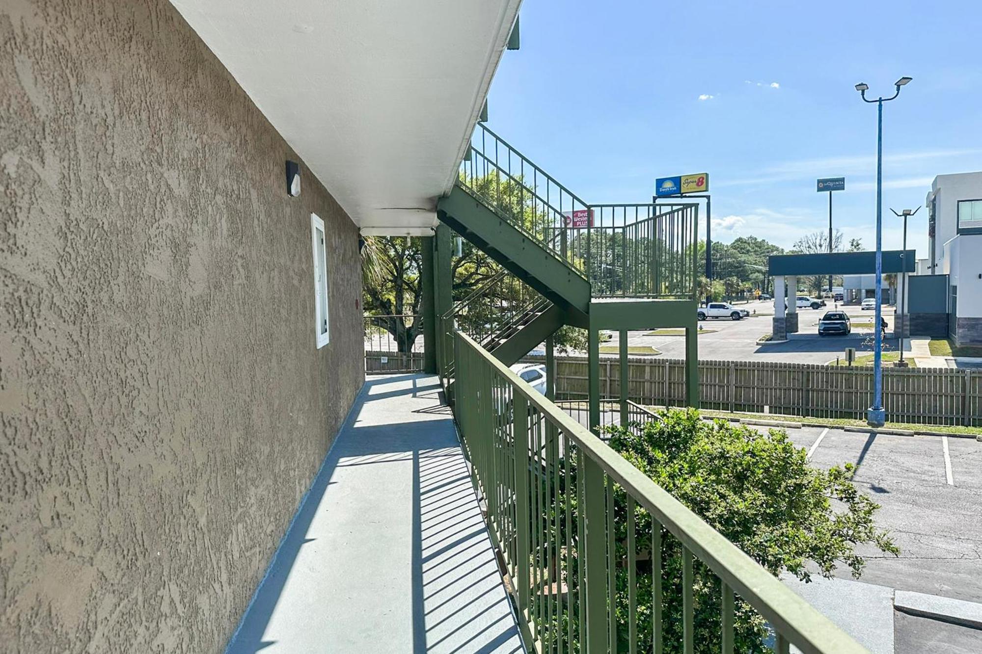 Oyo Hotel Mobile, Al I-65 At Airport Blvd Exterior photo