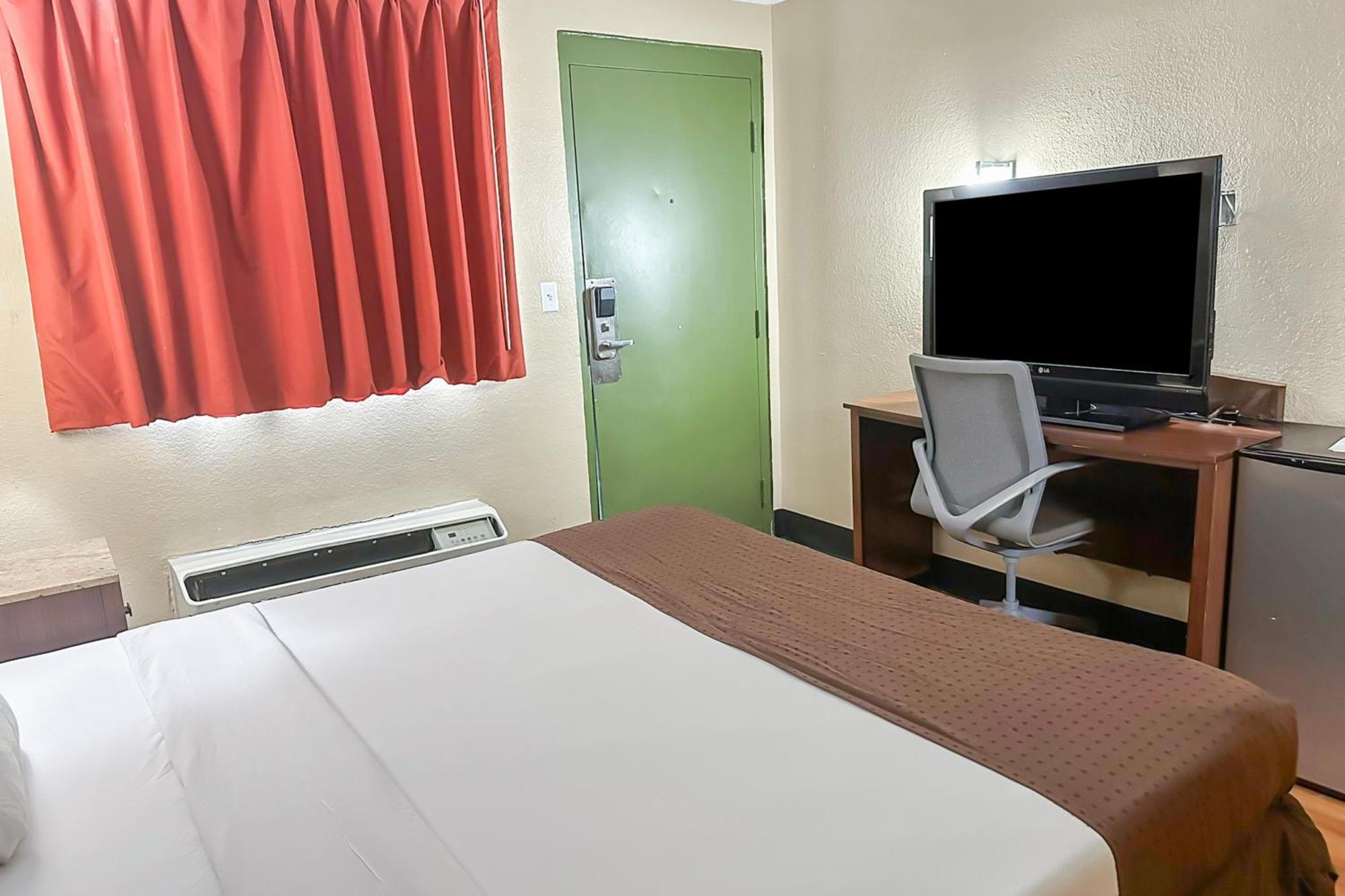 Oyo Hotel Mobile, Al I-65 At Airport Blvd Exterior photo